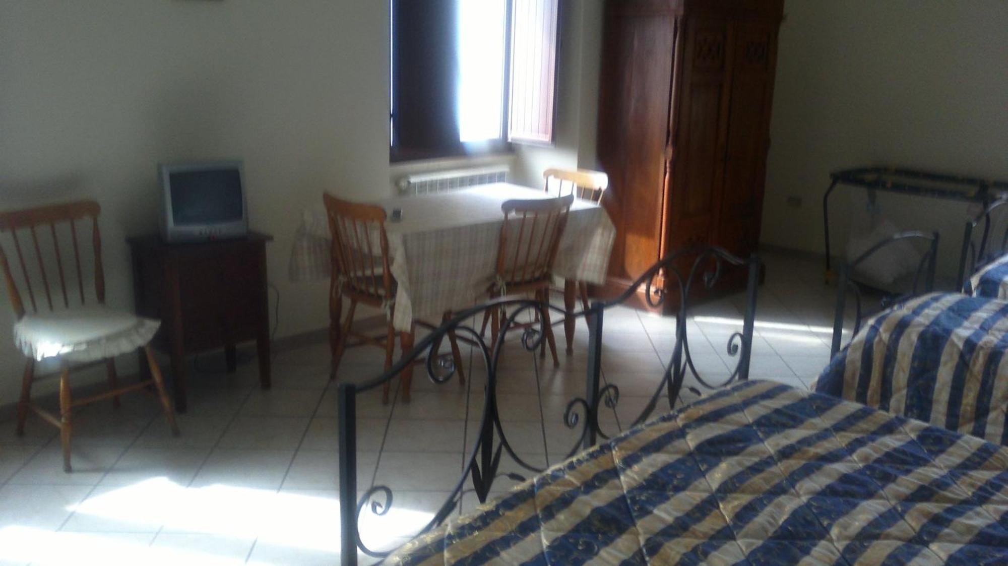 Agriturismo La Palombara パオラ エクステリア 写真