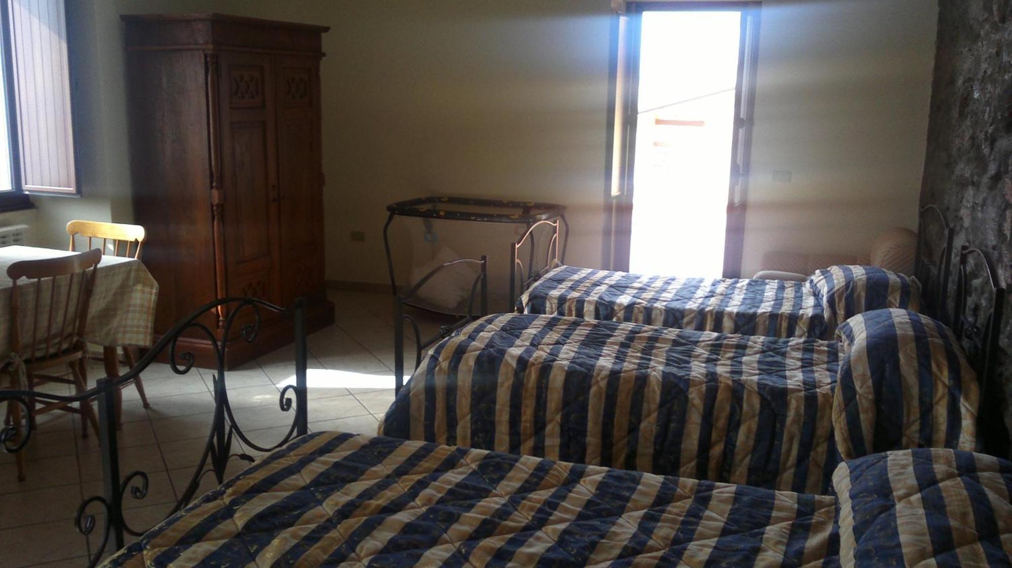 Agriturismo La Palombara パオラ エクステリア 写真