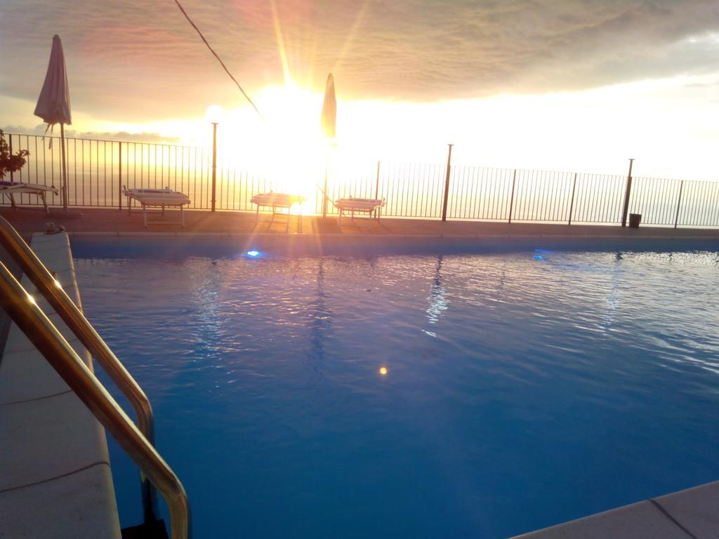 Agriturismo La Palombara パオラ エクステリア 写真