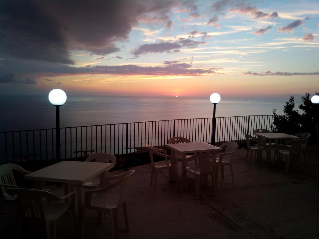 Agriturismo La Palombara パオラ エクステリア 写真