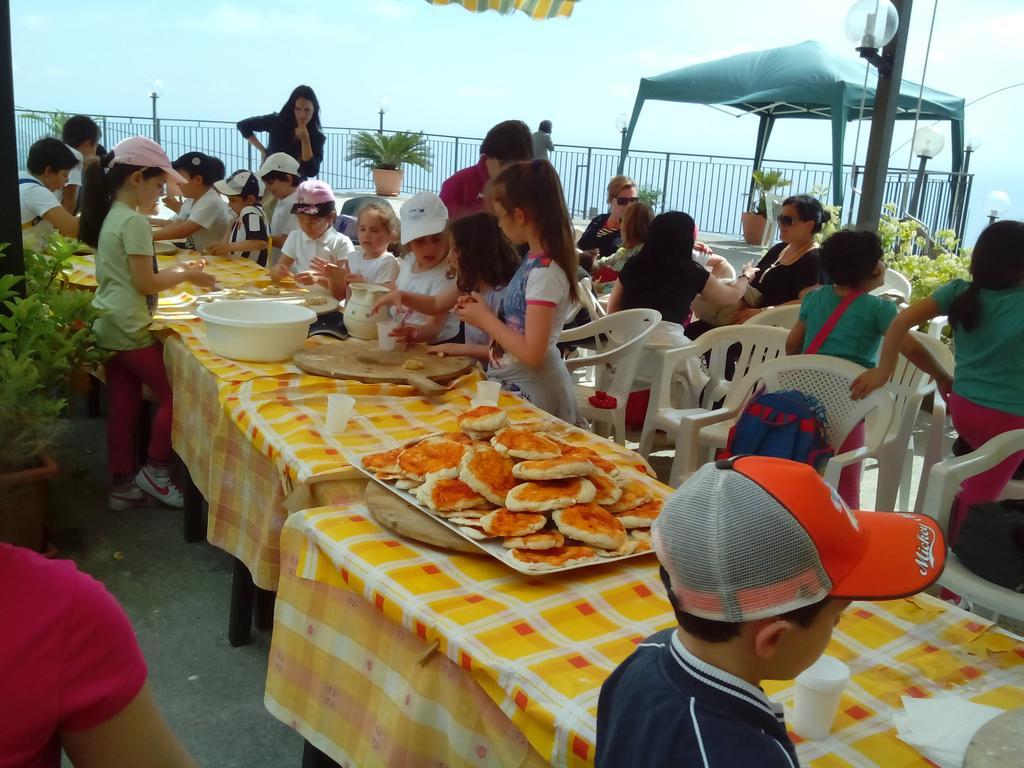 Agriturismo La Palombara パオラ エクステリア 写真